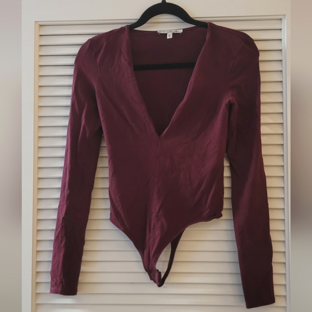 Express - Burgundy Long-Sleeve V-Neck Bodysuit